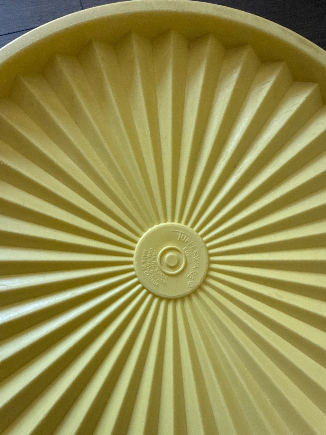 Tupperware Yellow Canisters - photo 2