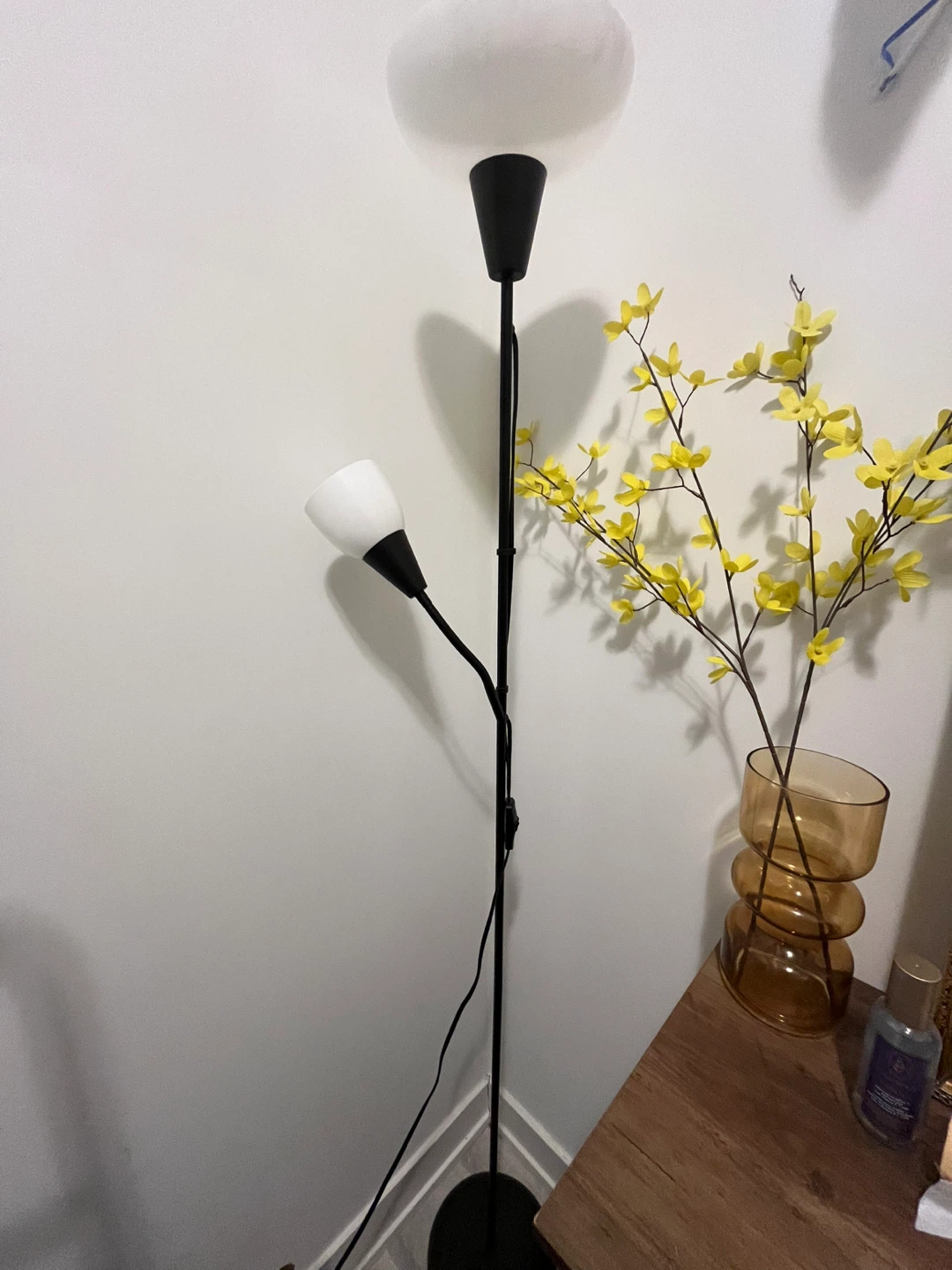 Black Floor Lamp with Adjustable Reading Light - photo 2