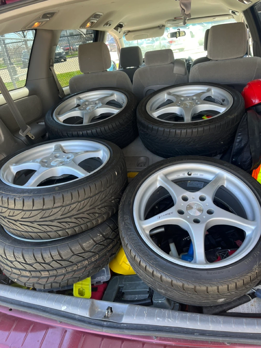 Fuzion 215/40/R17