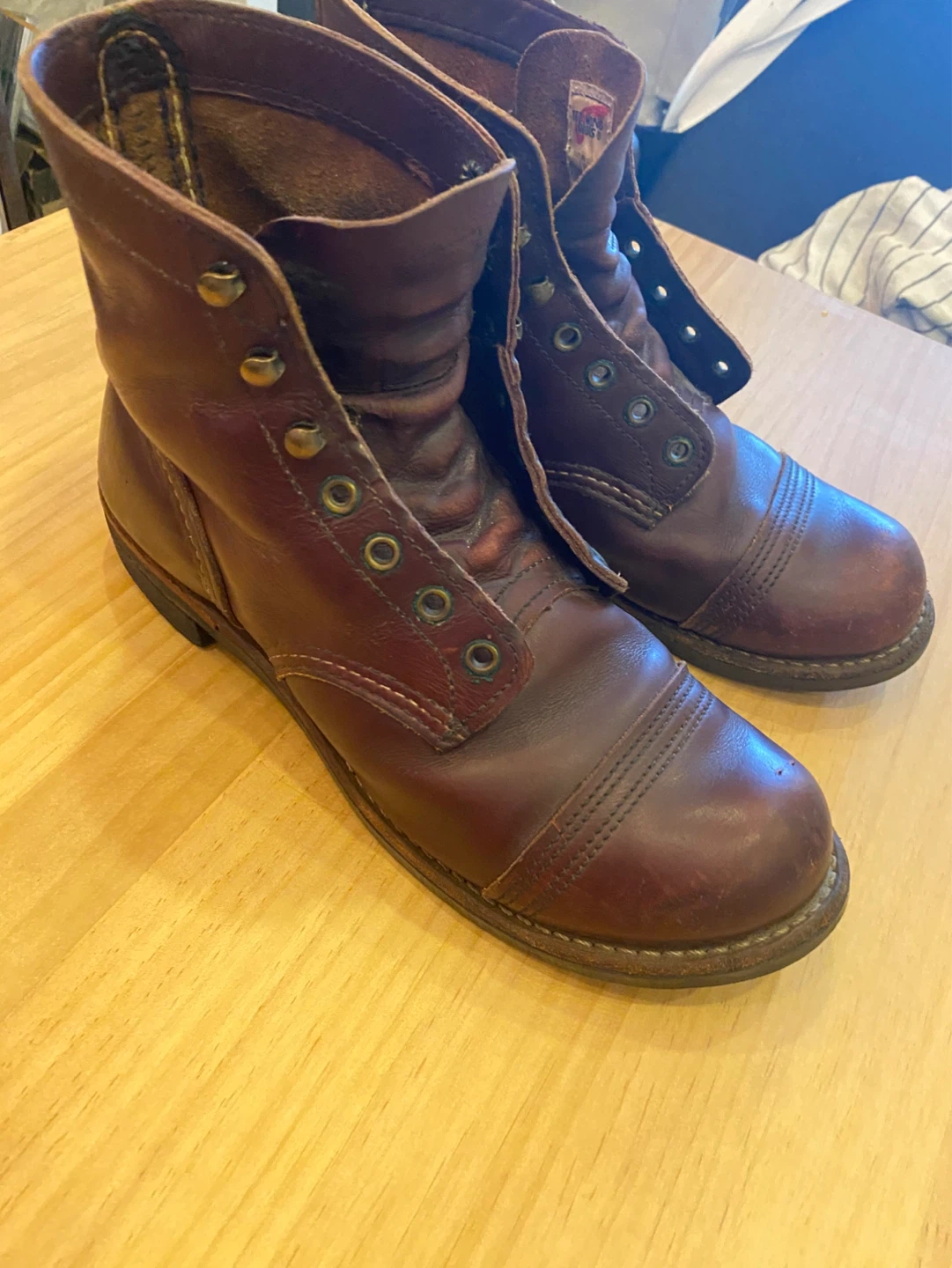 Red Wing 8119 Iron Rangers in Oxblood size 7.5
