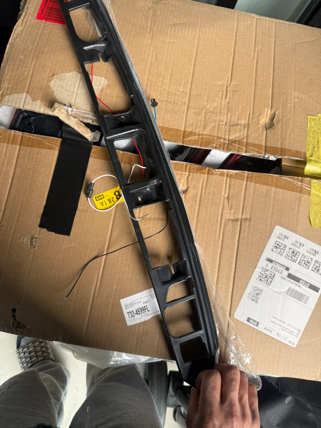 Toyota Camry trunk bar - photo 4