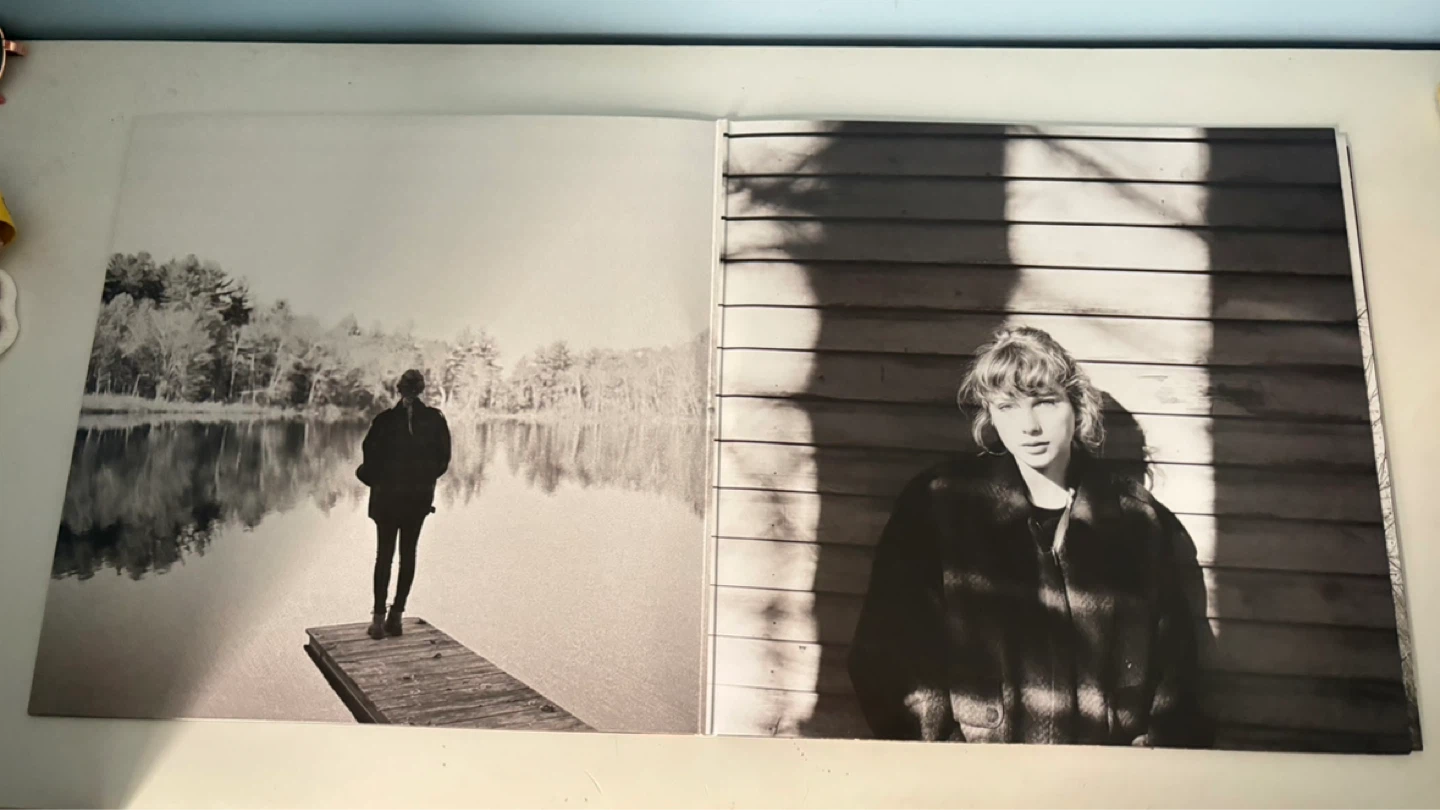 Taylor Swift Evermore Vinyl Record - photo 2