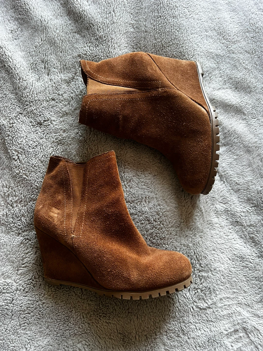 Brown Suede Wedge Ankle Boots - photo 2