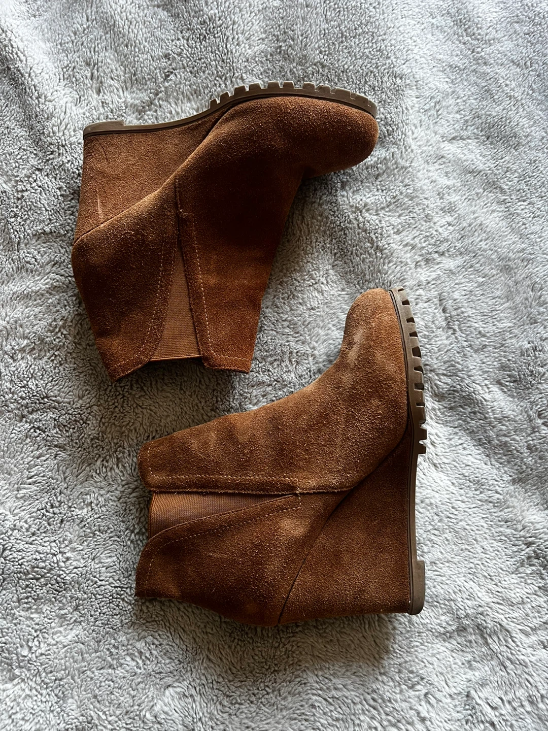 Brown Suede Wedge Ankle Boots - photo 3