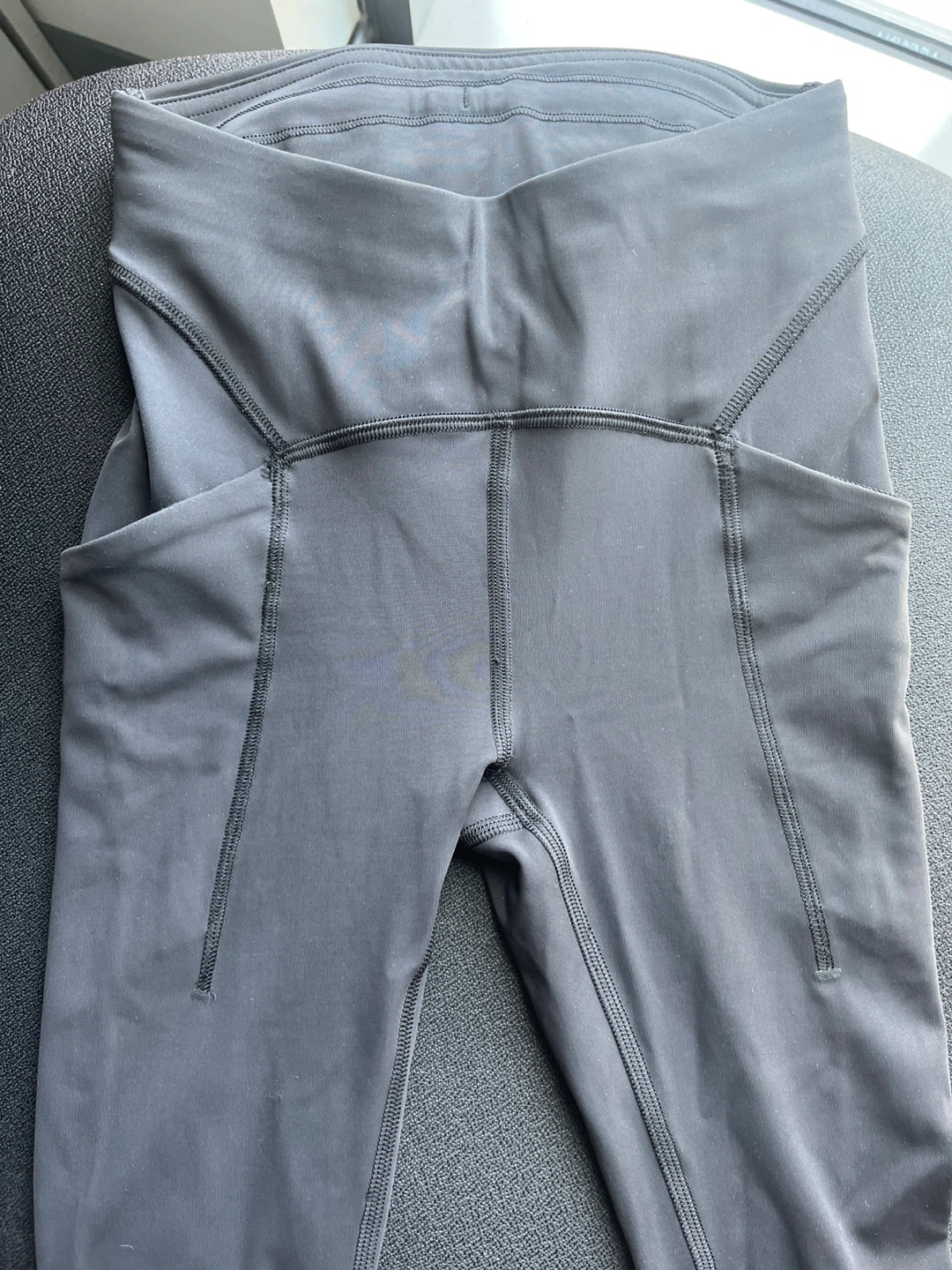 Black Lululemon leggings size 0 - photo 2