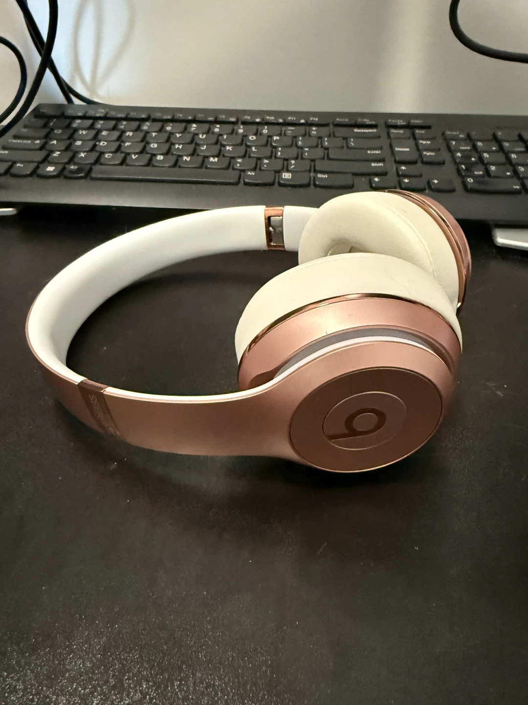Rose Gold Beats Solo 3 Wireless Headphones - photo 4