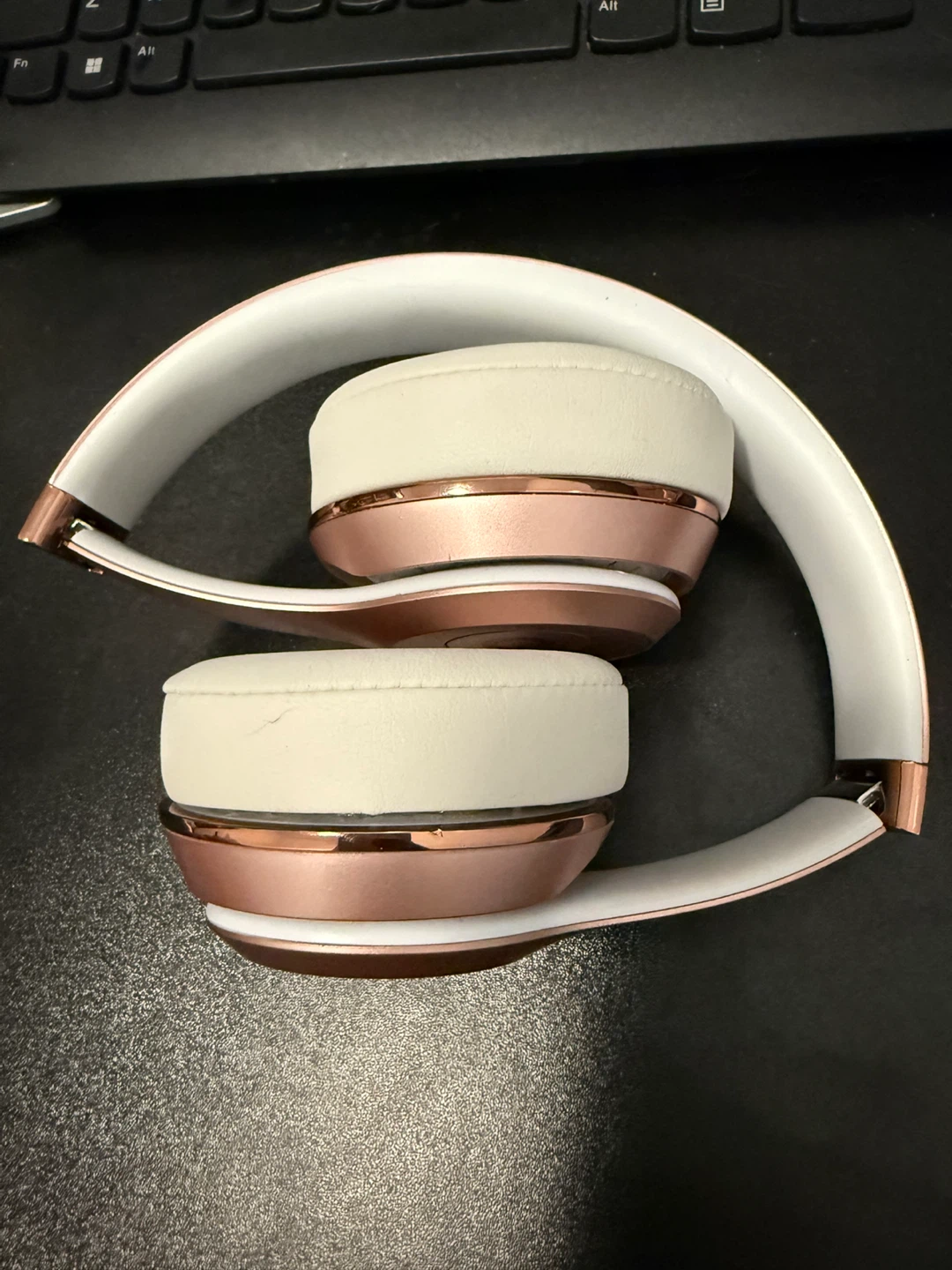 Rose Gold Beats Solo 3 Wireless Headphones - photo 5