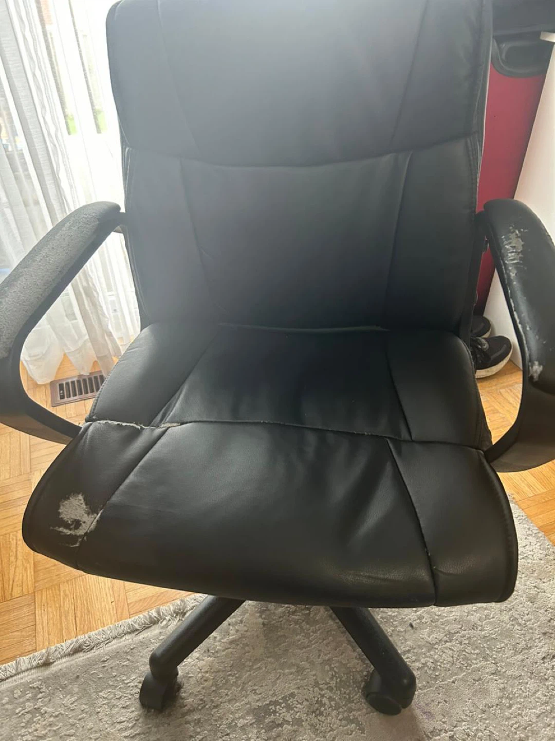 Black Office Chair - photo 3