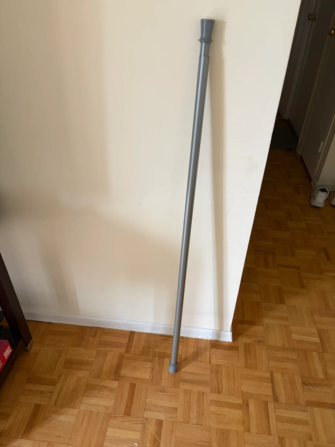 Adjustable suction curtain rod - Grey
