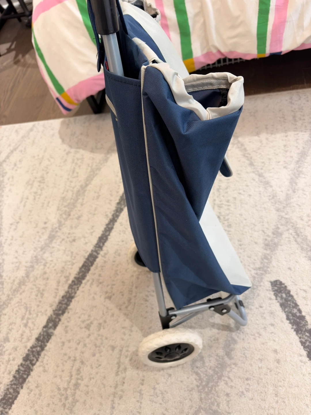 Rolling shopping cart - photo 4