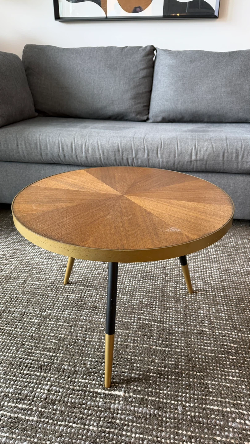 Round Wood Grain Side/Coffee Tables - photo 4