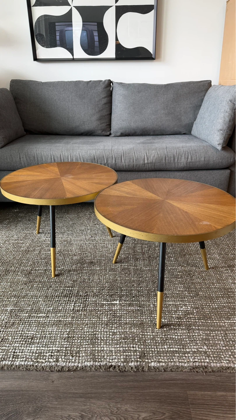 Round Wood Grain Side/Coffee Tables - photo 2