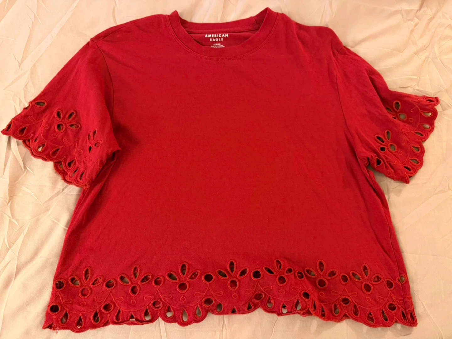 American Eagle Red Eyelet T-Shirt Size S/CH