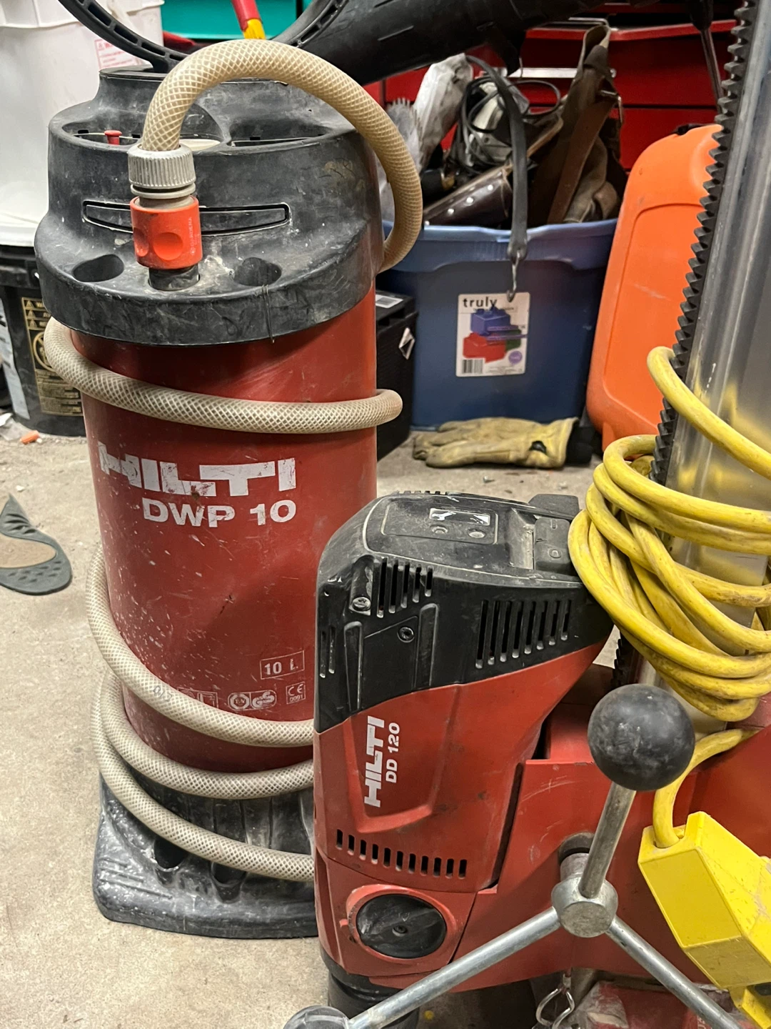Coring machine and bits HILTI