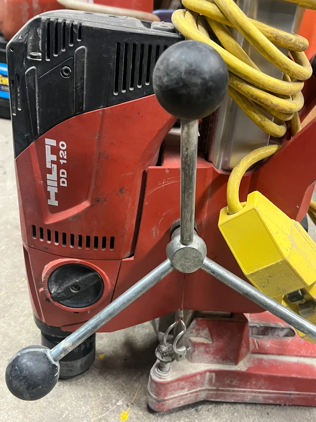 Coring machine and bits HILTI - photo 2