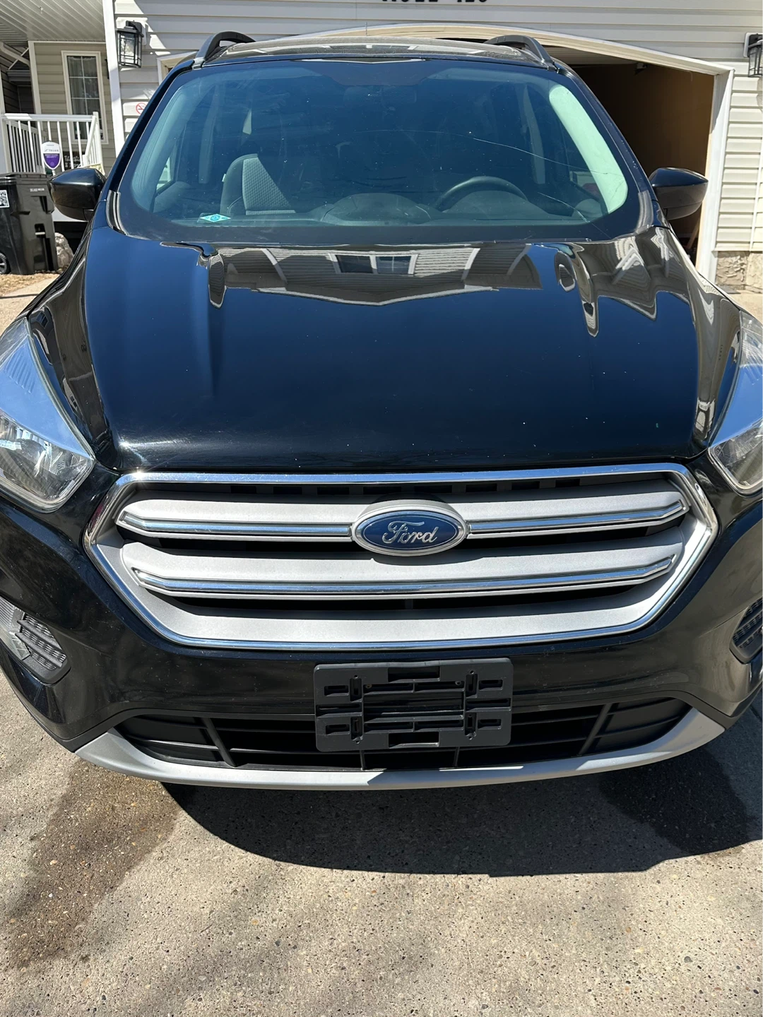 Black Ford Escape SE SUV