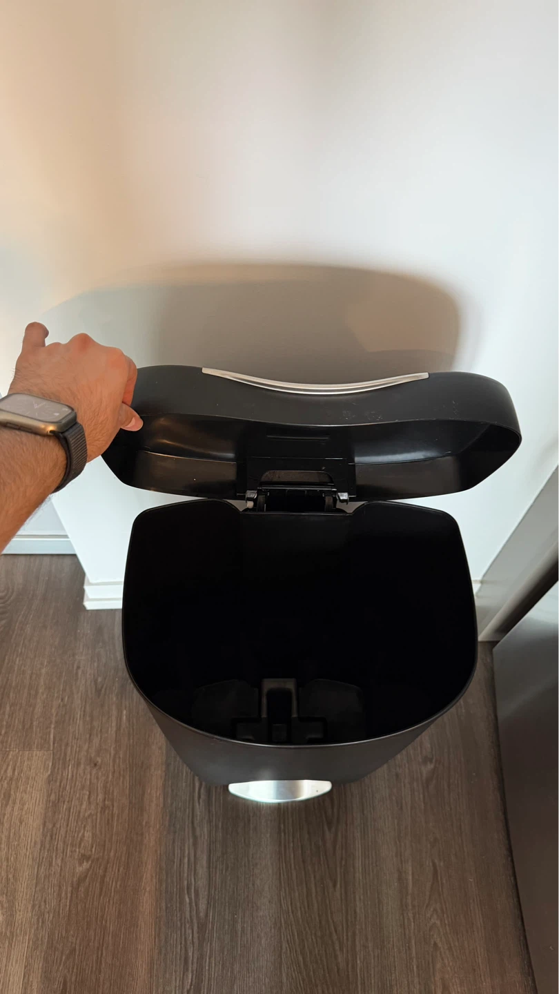 Black Pedal Trash Can - photo 3