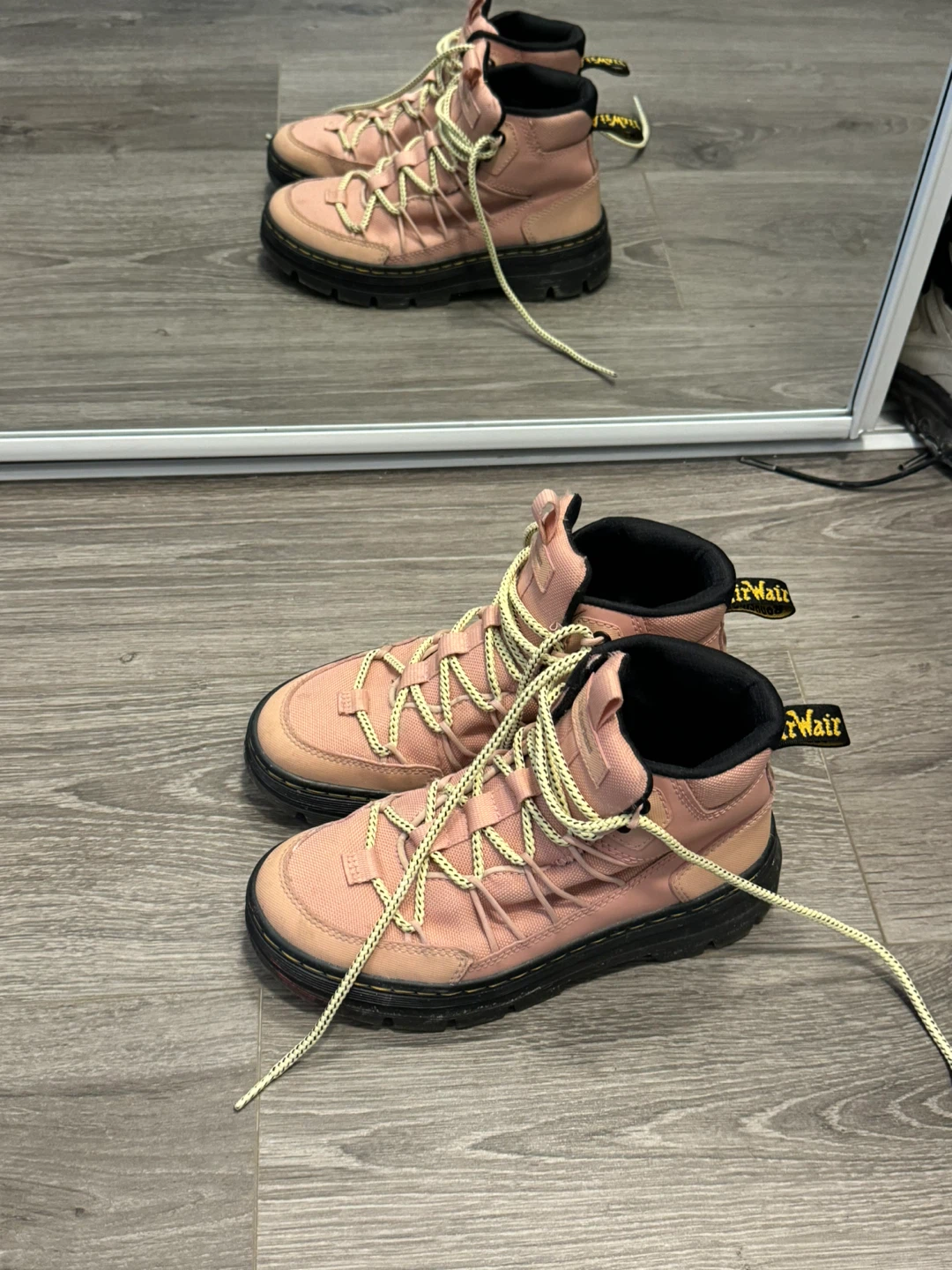 Dr. Martens BUWICK W Pink Boots Size 6 US L