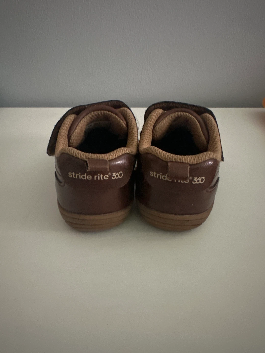 Stride Rite 360 Brown Leather Hook and Loop Shoes Toddler Size 5 - photo 2