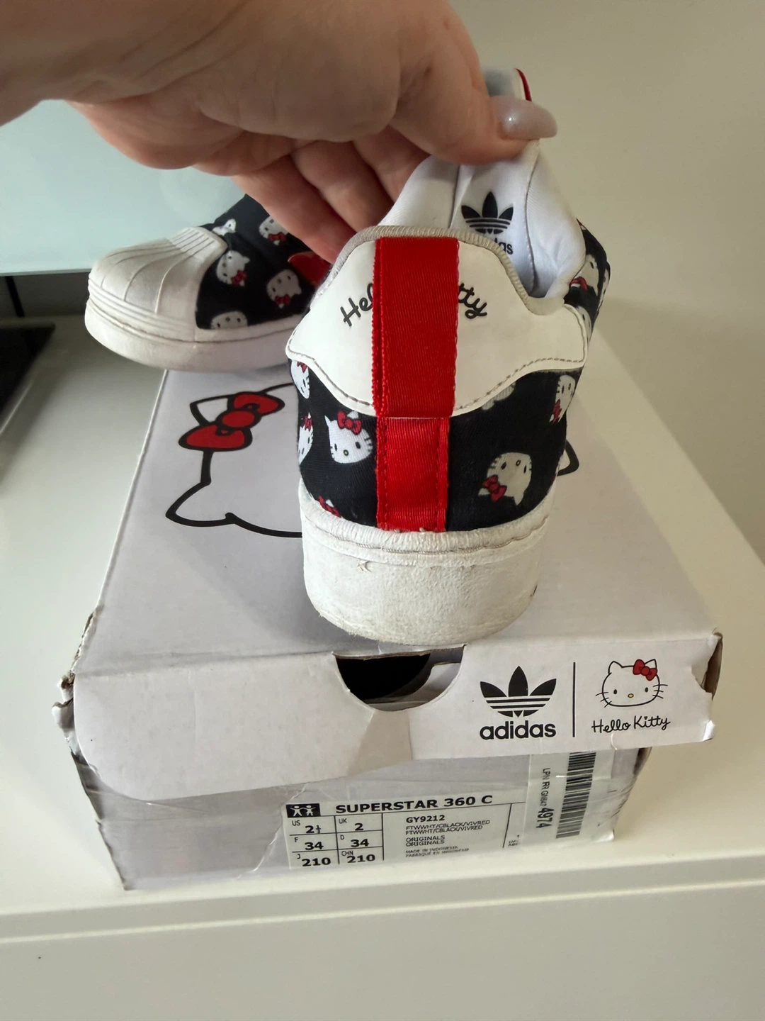 Size 2.5 Hello Kitty Adidas slip on shoes - photo 5