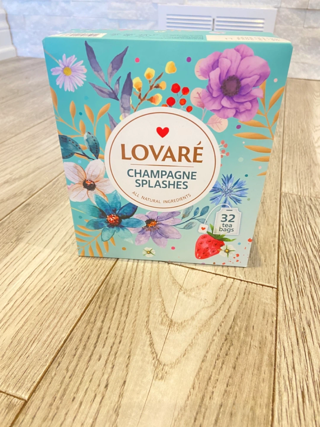 LOVARÉ Champagne Splashes Tea - 32 Tea Bags