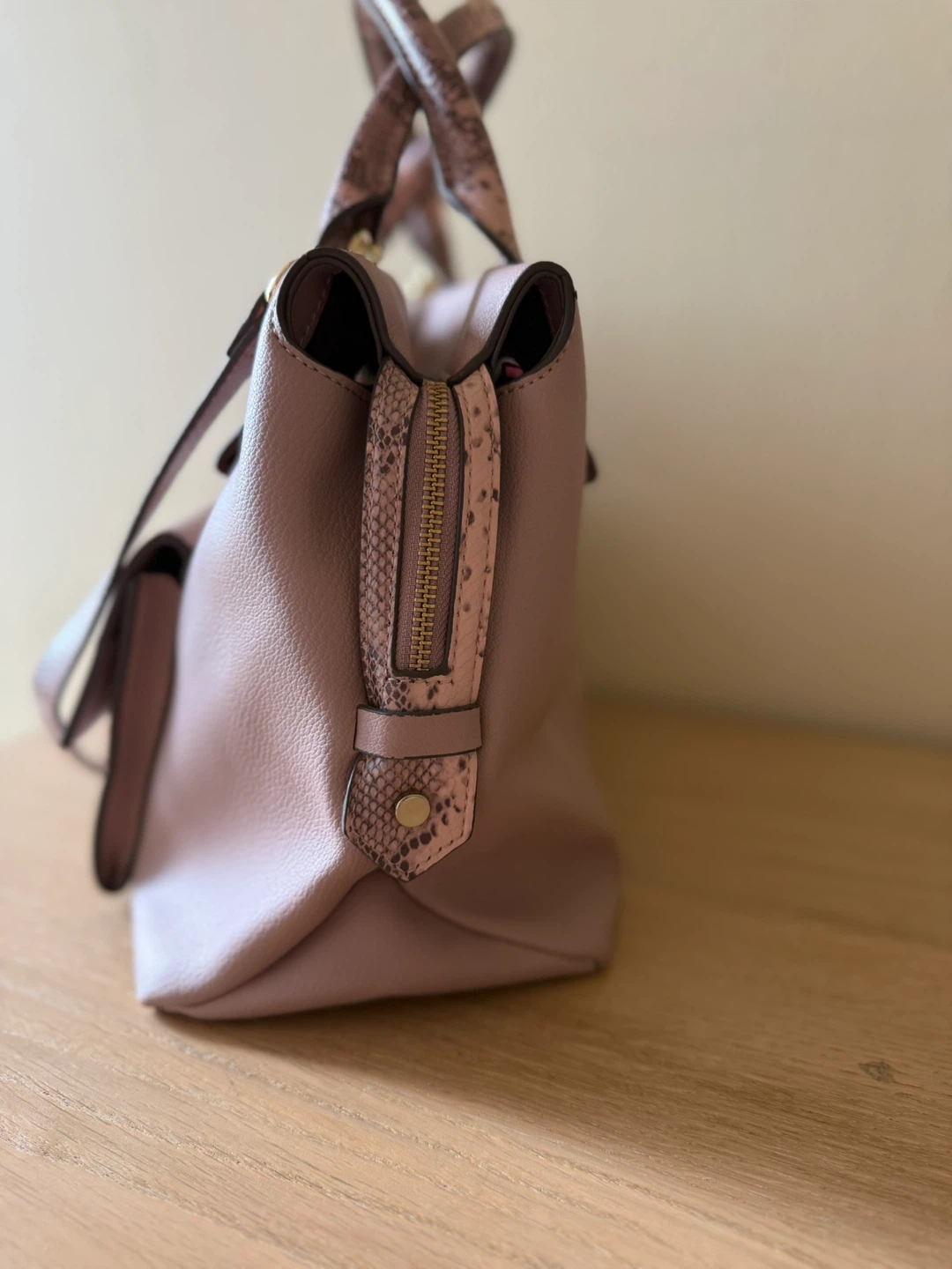 JC Handbags - photo 2