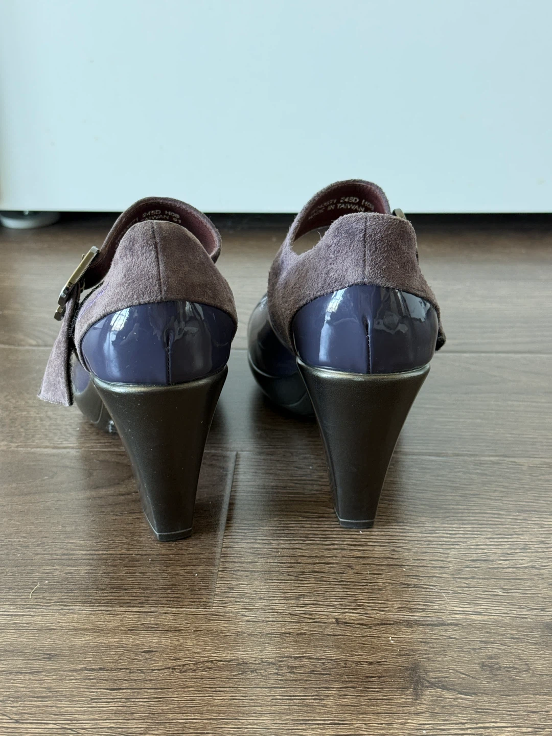 LaNew Women's Purple Patent Leather Mary Jane Heels Size 8 - photo 3