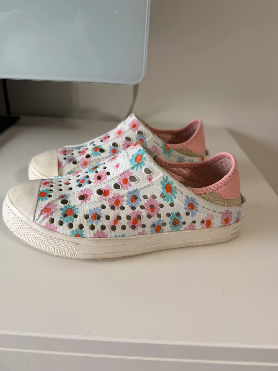 Size 2 girls Sketchers foamies water shoes