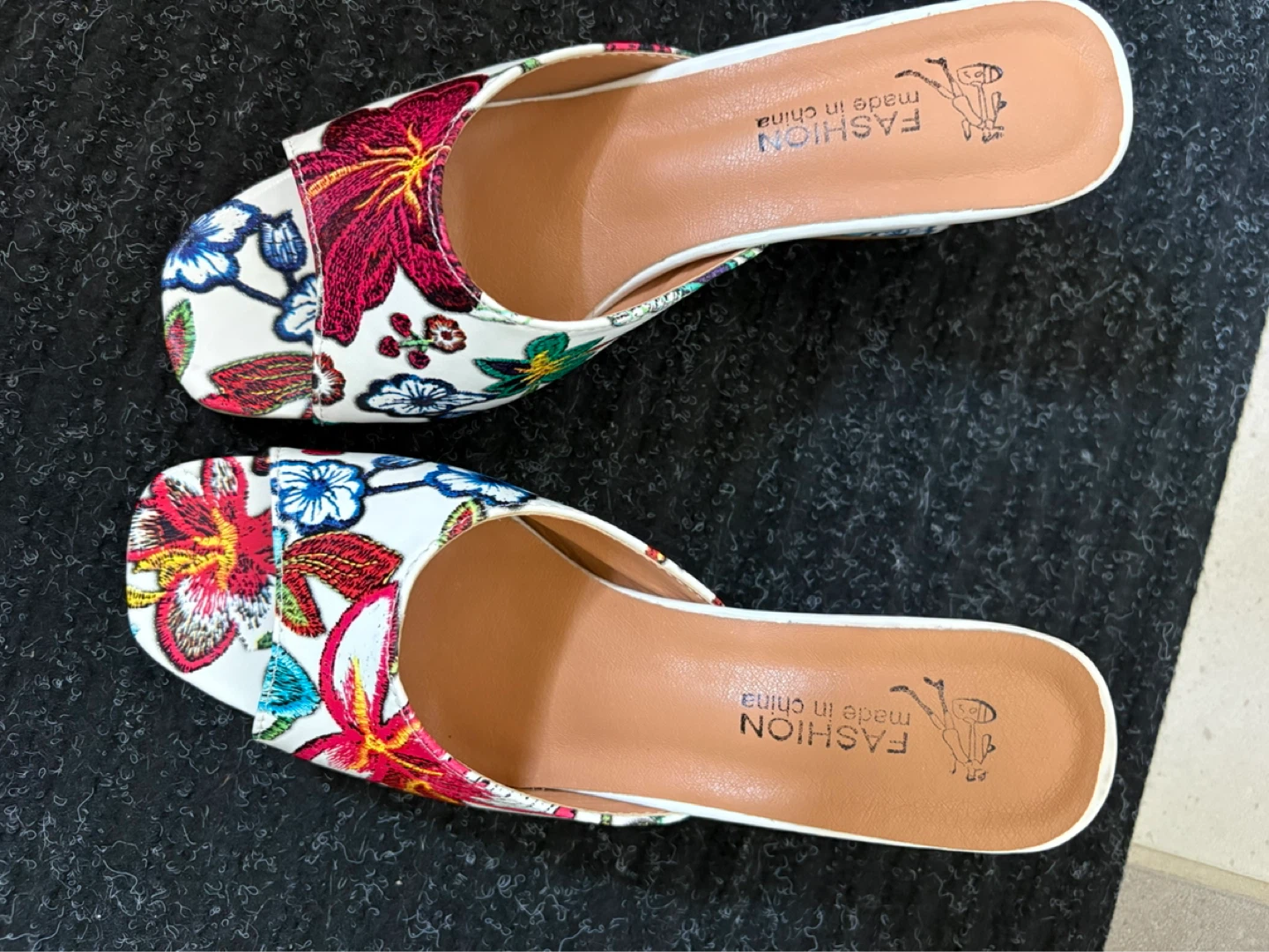 Women's new beautiful flower Slides - Size 38
