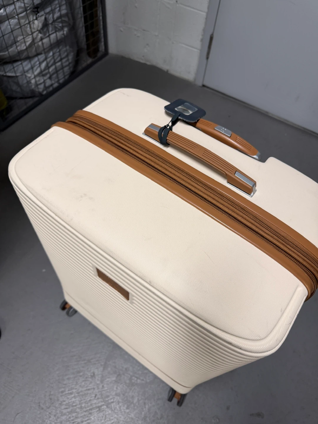 Cream and Brown Hardshell Suitcase - photo 2