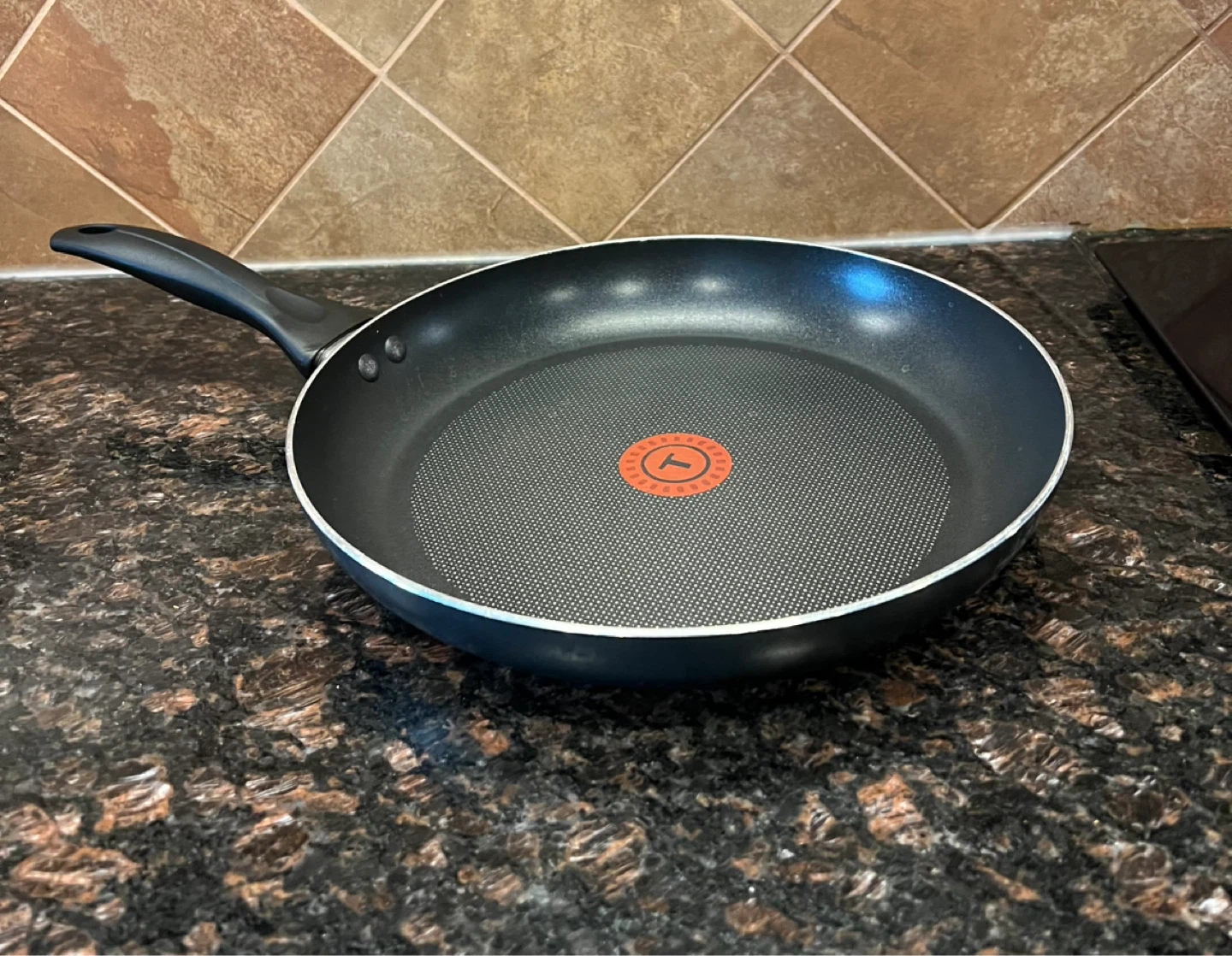 Nonstick Frying Pan