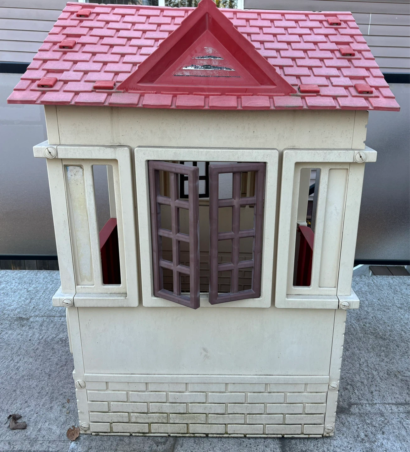 Little Tikes Cape Cottage PlayHouse
