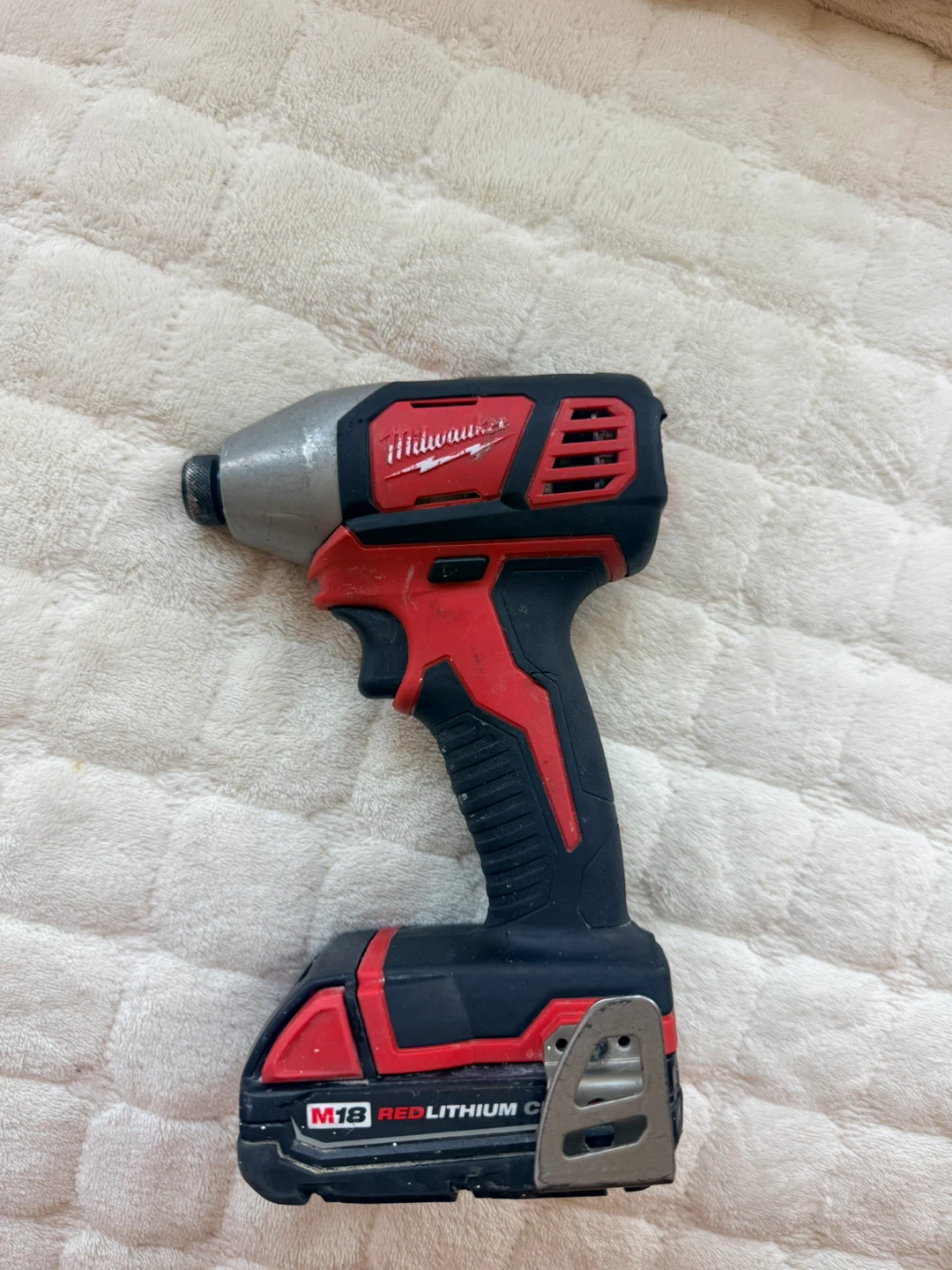 Milwaukee M18 REDLITHIUM-ION Impact Driver - photo 4