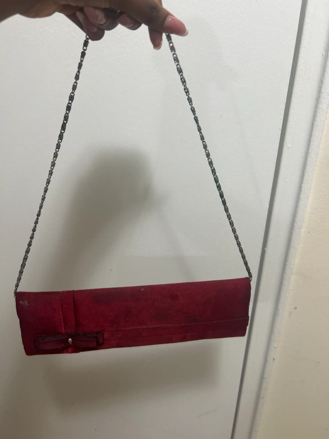 La Diva Red Clutch with Chain