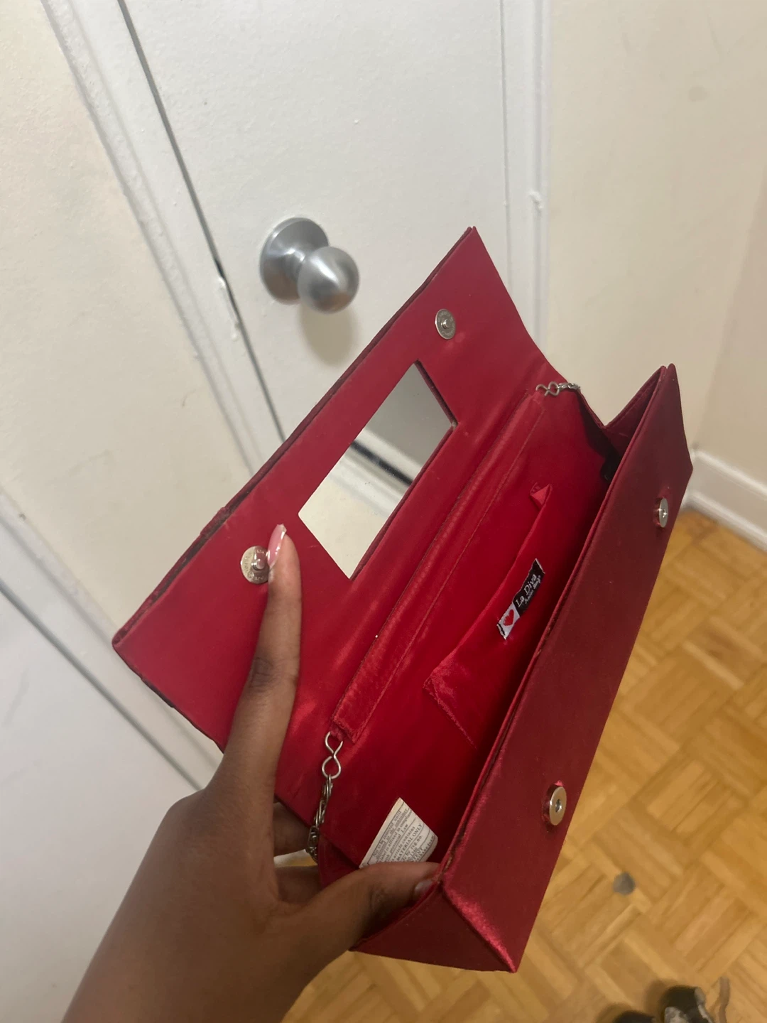 La Diva Red Clutch with Chain - photo 3