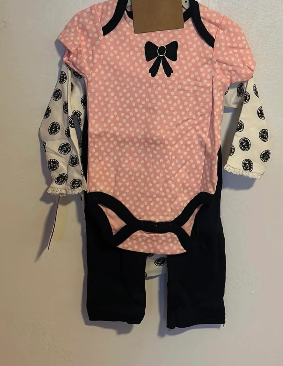 GIRLS 5PC SUITE ( SIZE:3-6 MONTHS) - photo 2
