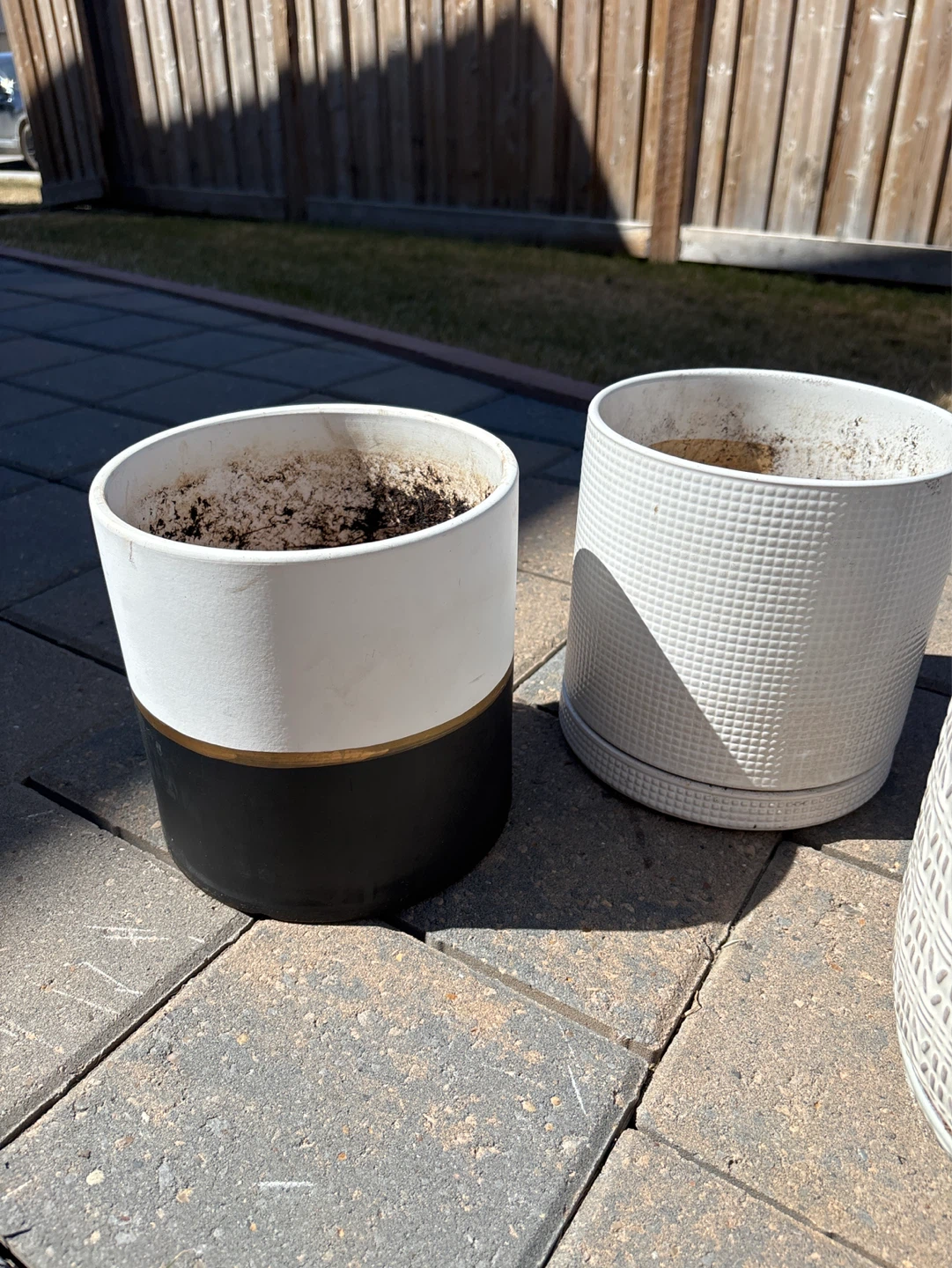 Assorted pots for plants - photo 3
