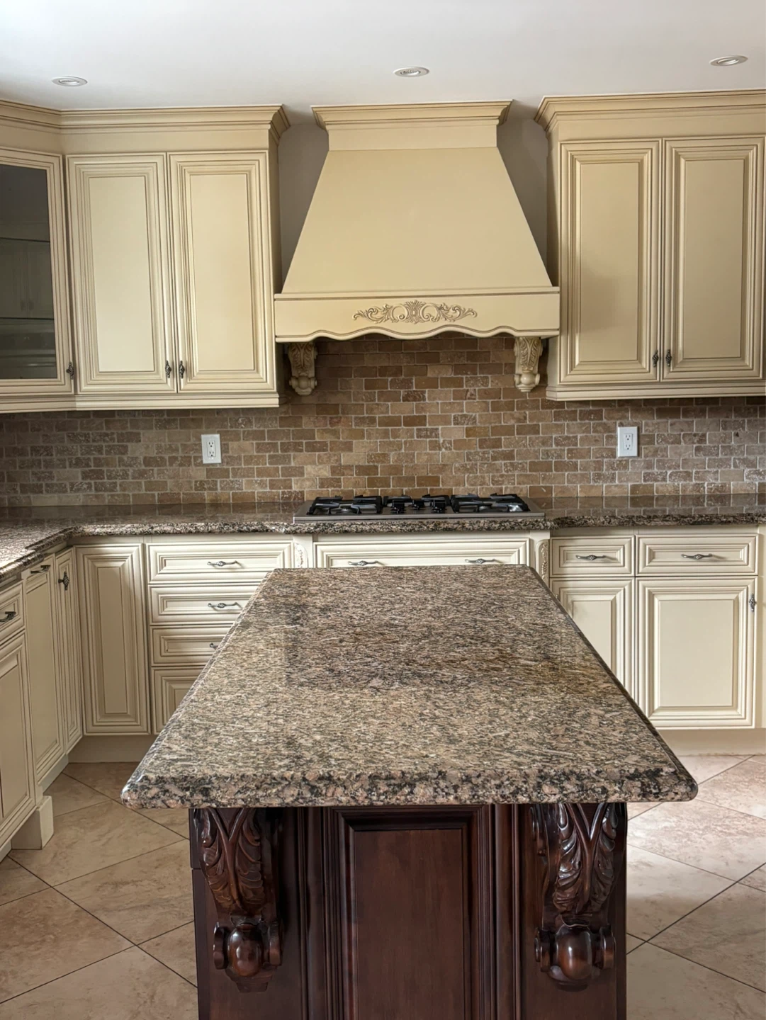Full kitchen cabinets and island with granite counter tops - photo 2