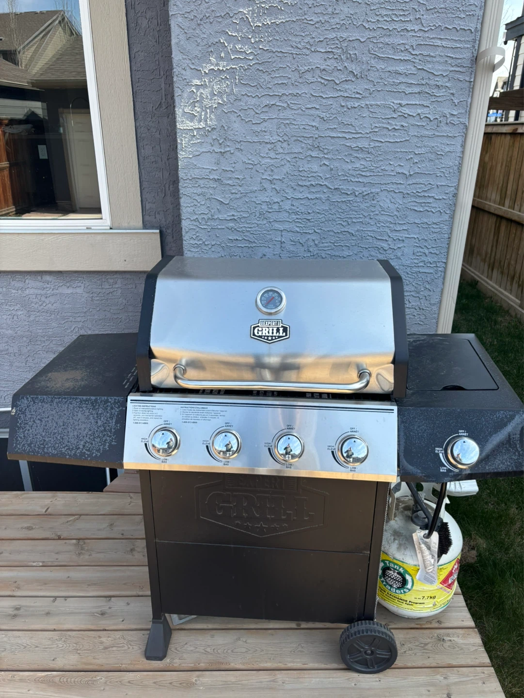 BBQ - 4-Burner Propane