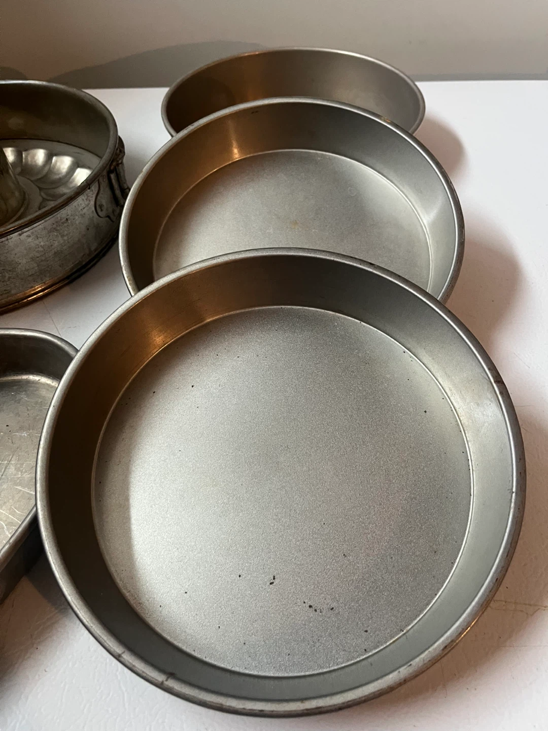 Assorted Vintage Metal Baking Pans