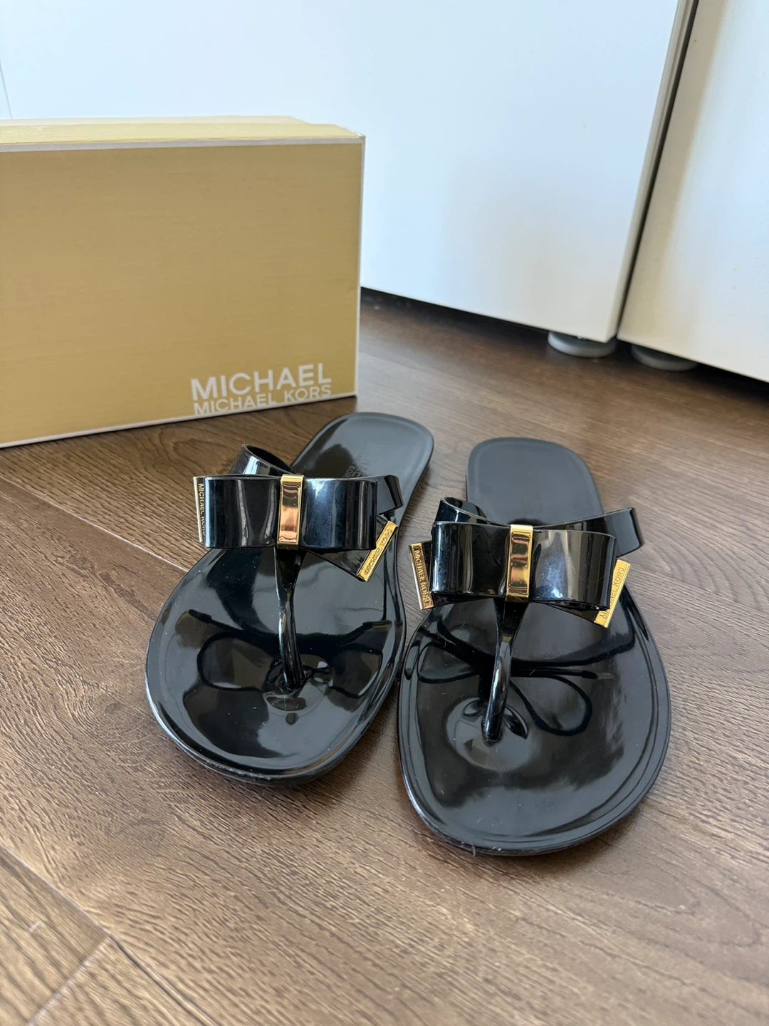 Michael Kors Black Kayden Jelly Bow Flip Flops (size 8) - photo 2