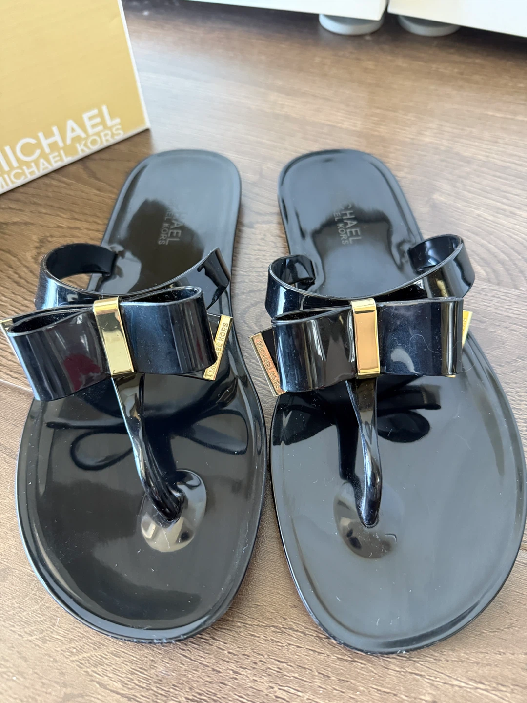 Michael Kors Black Kayden Jelly Bow Flip Flops (size 8) - photo 4