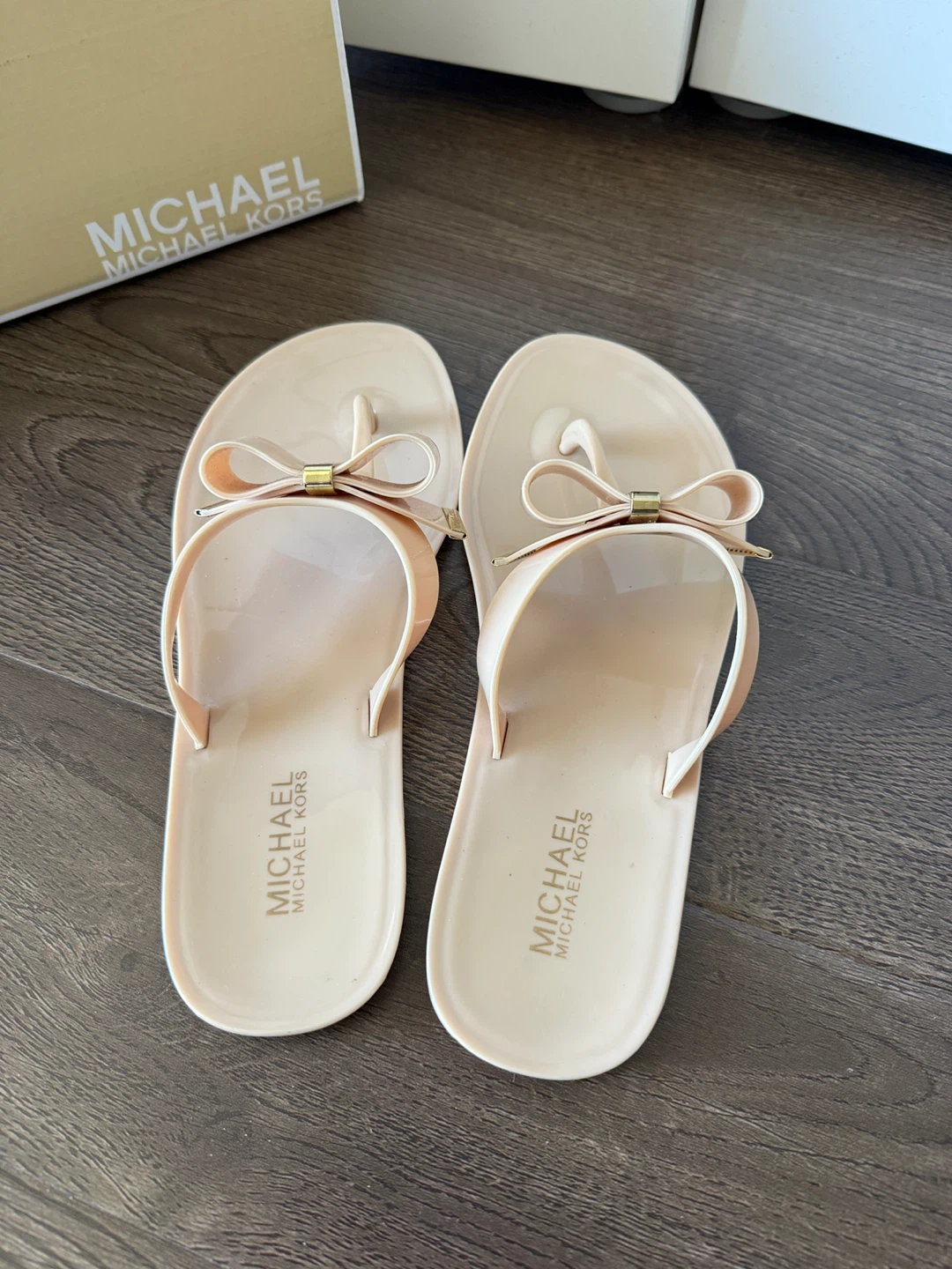 Michael Kors  Kayden Jelly Flip Flops with Bow (size 8) - photo 2