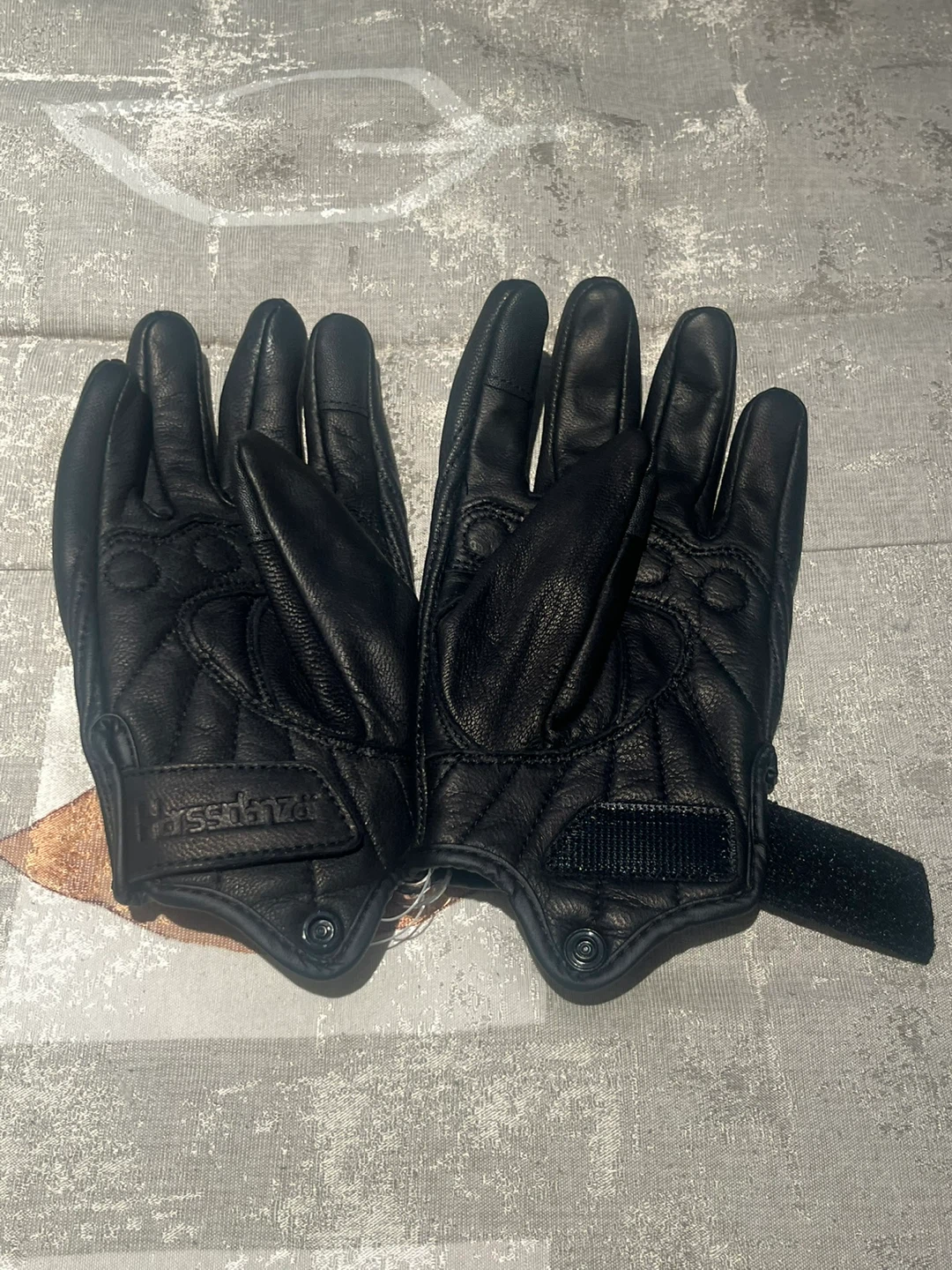 Women’s ICON Black Leather Motorcycle Gloves - photo 2