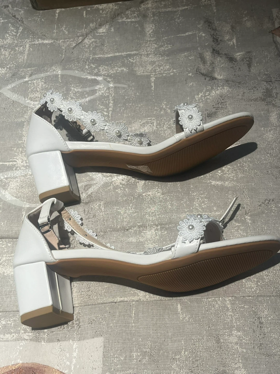 Brand new White Floral Block Heel Sandals - photo 2