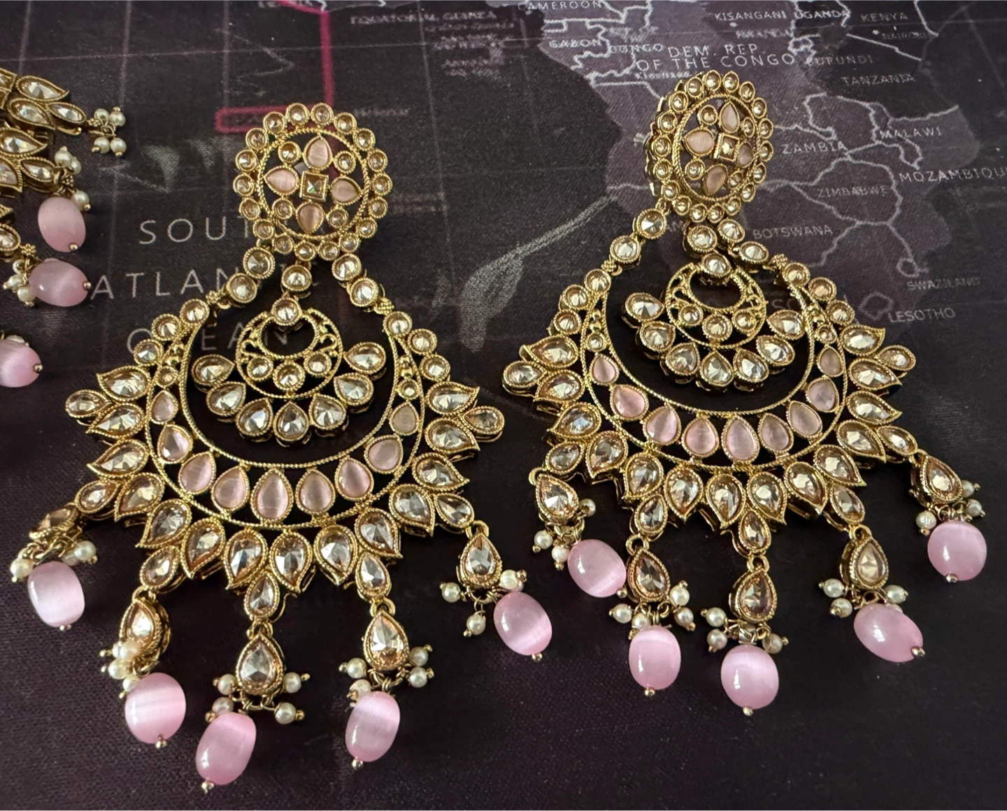 Gold-tone Kundan Jewellery Set with Pink Stones - photo 4