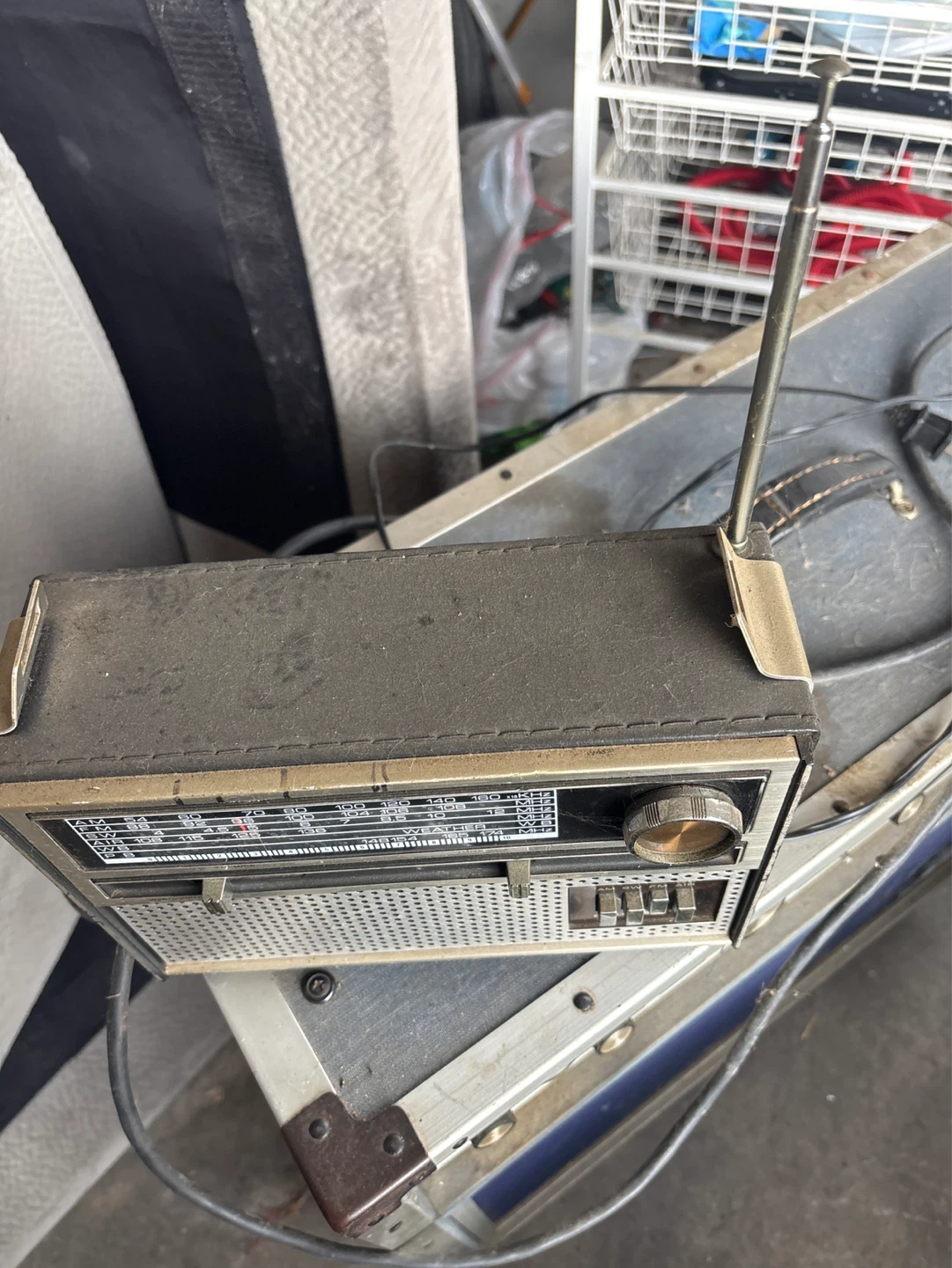 Westminster Portable AM/FM/WB Radio - photo 2
