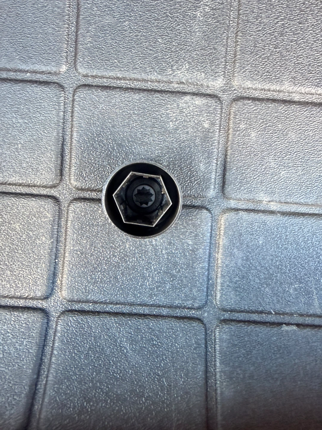 Volkswagen Wheel Lock Set - photo 3
