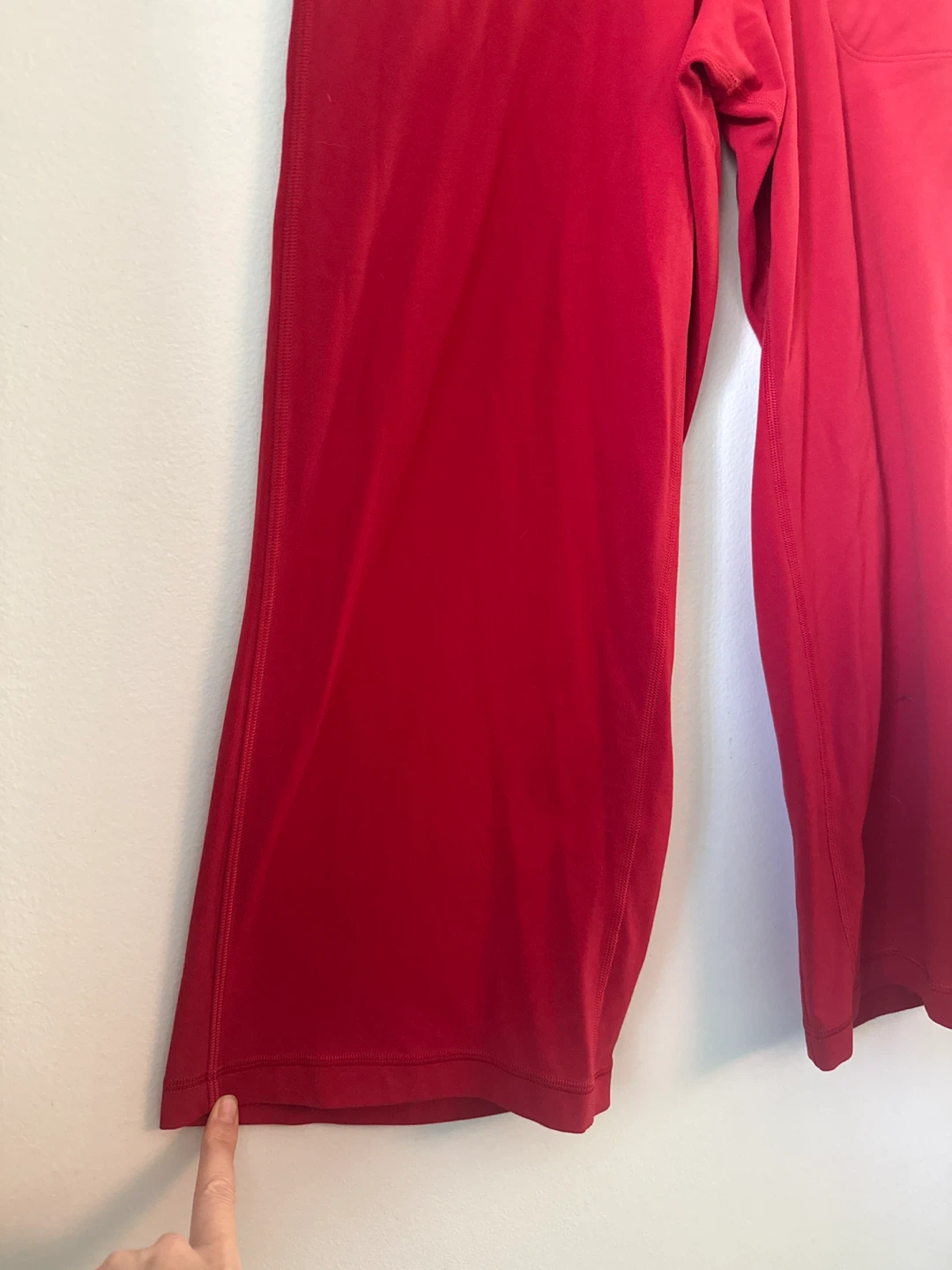 Lululemon Red Cropped Leggings with Pockets Size 4 - photo 2