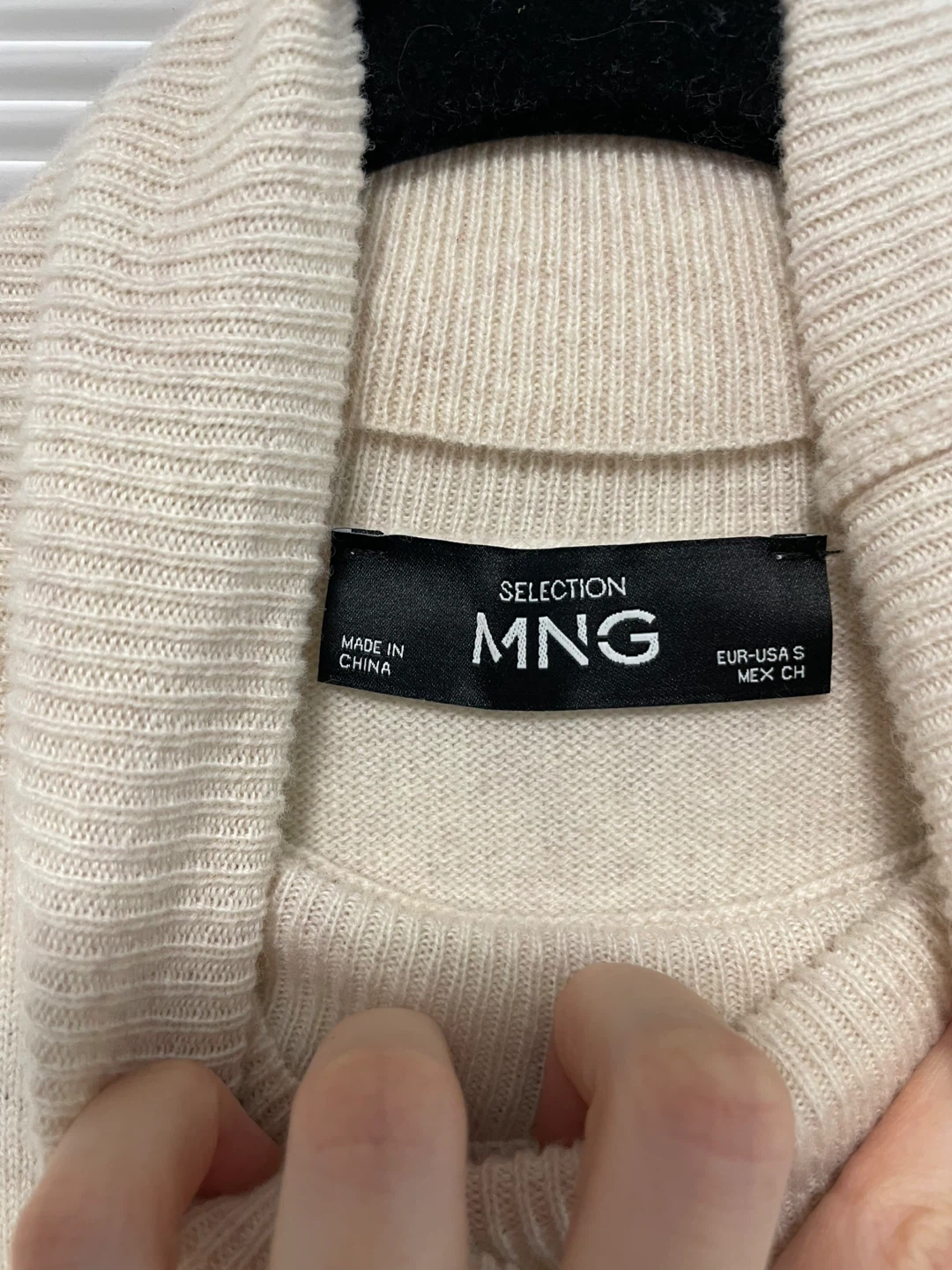 MANGO Sleeveless wool Turtleneck Sweater - photo 2